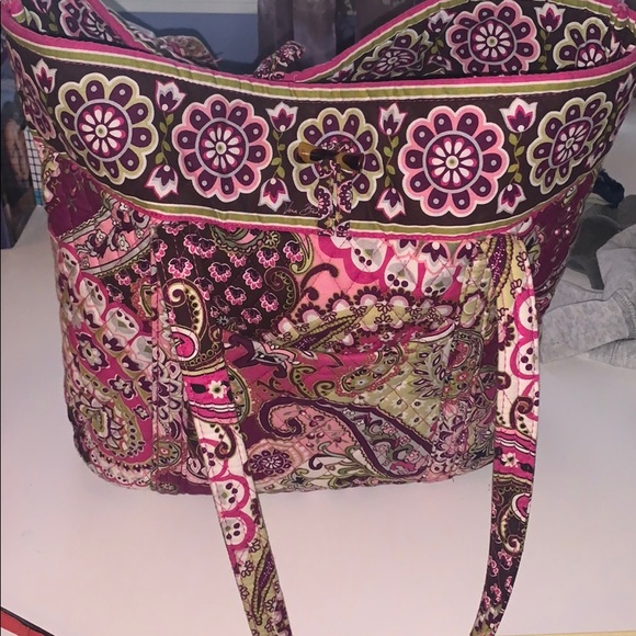 Vera Bradley Handbags - Hardly used Vera Bradley Bag: price negotiable